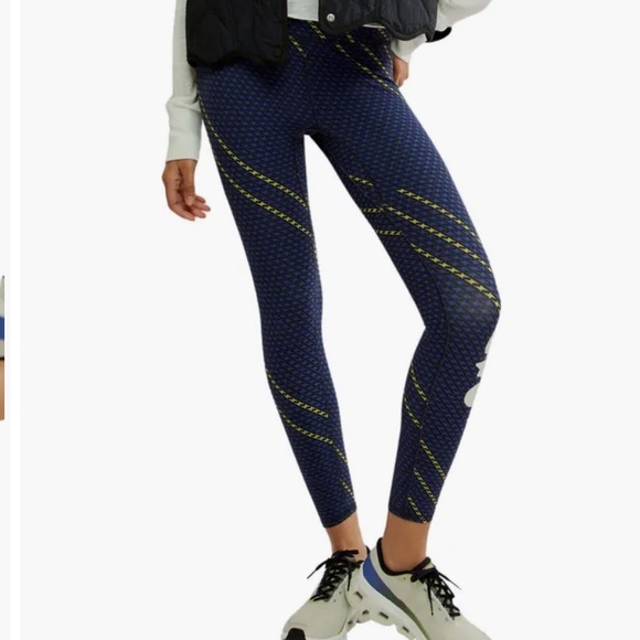 FP Movement Never Better Graphic Leggings S NWT - Picture 9 of 10